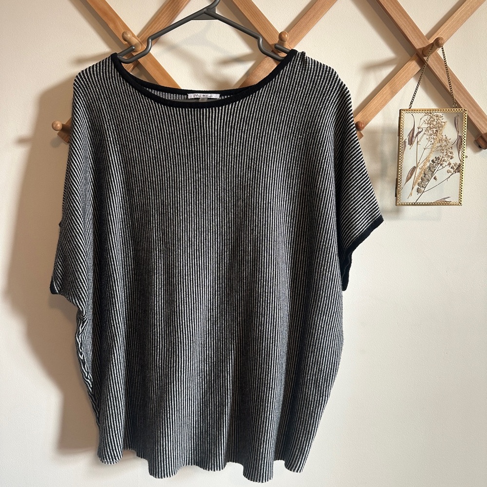 Chic Black and White Striped Blouse